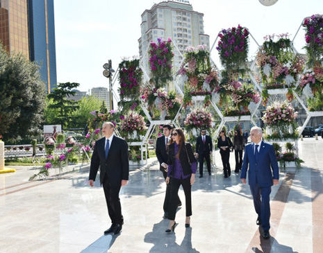 Azerbaijani president, his spouse attend Flower Festival - PHOTOS